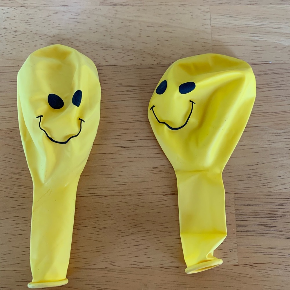 2 NEW yellow Smiley Latex Balloons!